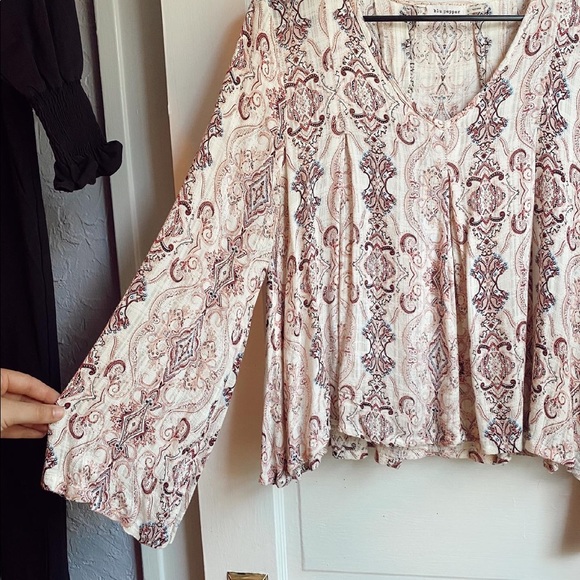 Blu Pepper Blouse - size Large - Picture 2 of 3